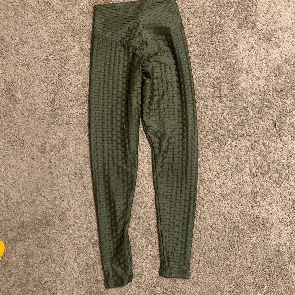 Lightly worn Chrome Booty by Brabants leggings in color Agave